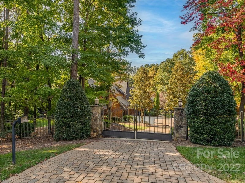 14140 Claysparrow Rd, Charlotte, NC 28278