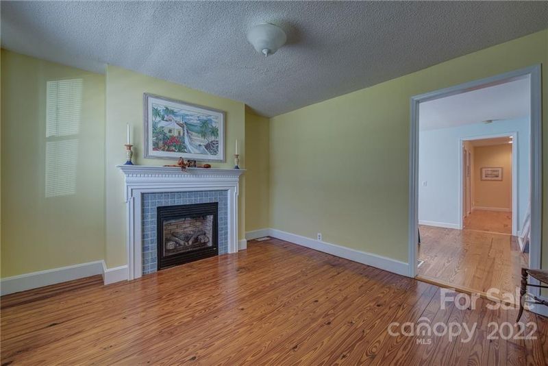211 Sloan St, Belmont, NC 28012
