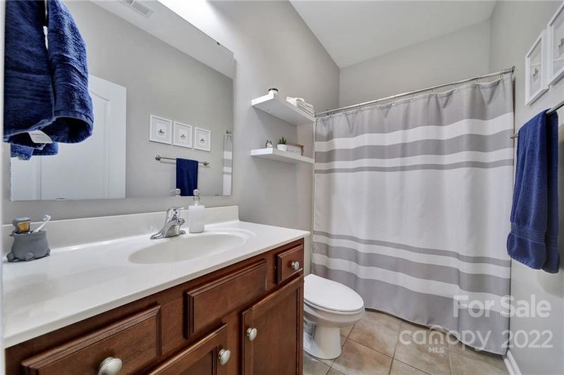2521 Rosebud Ct, Tega Cay, SC 29708