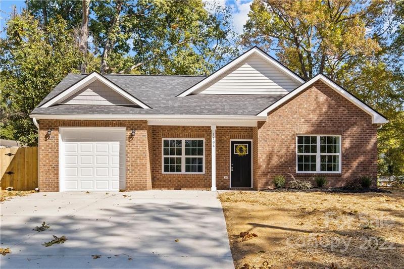 1106 Pondella Dr, Charlotte, NC 28213