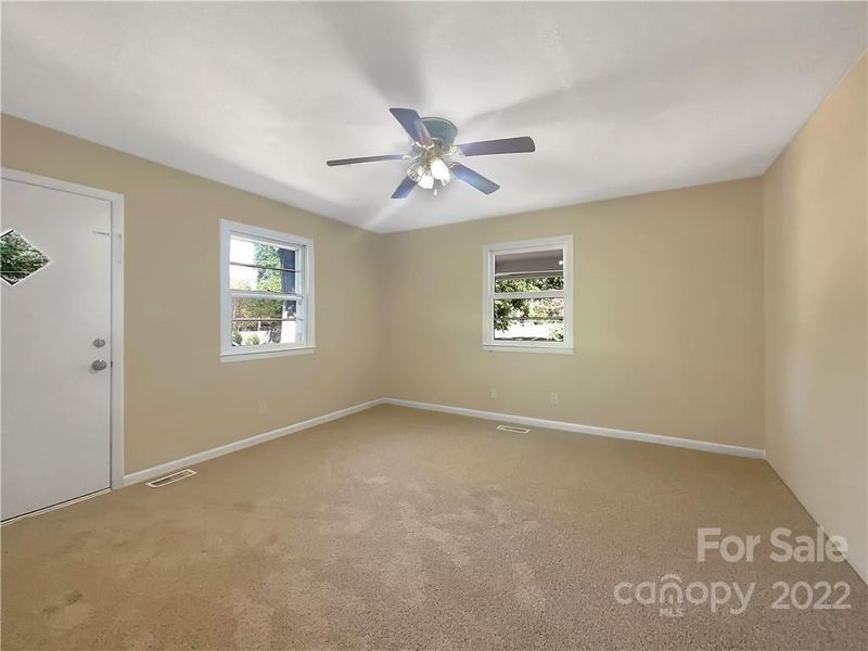 1532 Cloverdale Ln, Gastonia, NC 28052