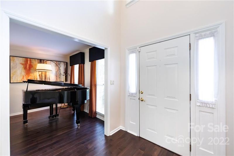 2125 Colony Hill Dr, Charlotte, NC 28214