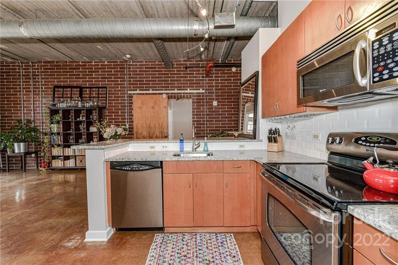 626 N Graham St #210, Charlotte, NC 28202