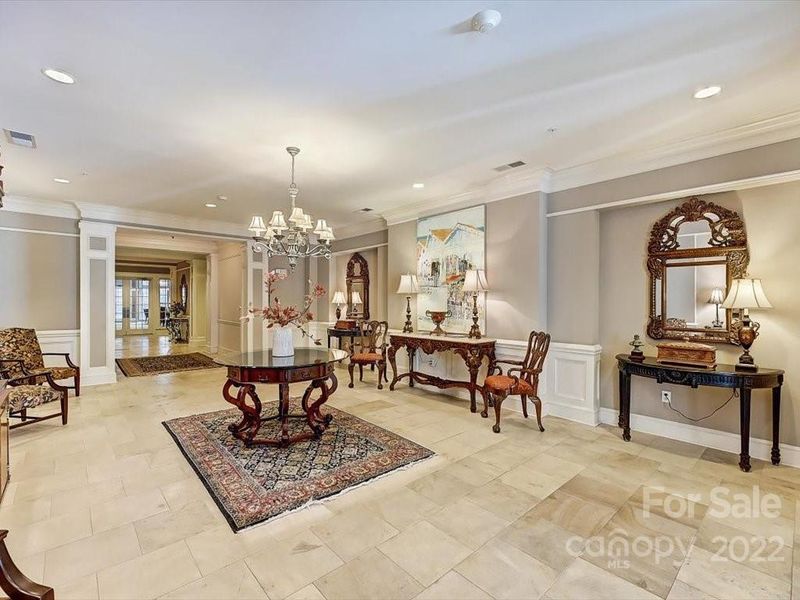 2410 Roswell Ave #305, Charlotte, NC 28209