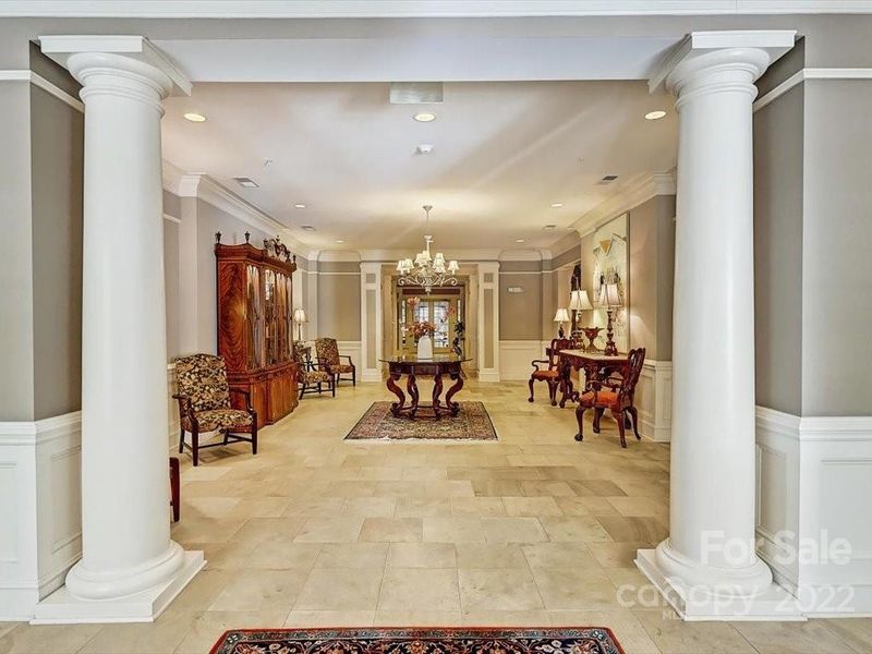 2410 Roswell Ave #305, Charlotte, NC 28209