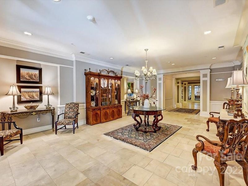 2410 Roswell Ave #305, Charlotte, NC 28209