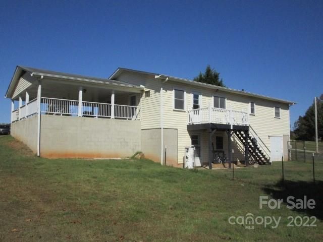 251 Pear Tree Rd, Troutman, NC 28166