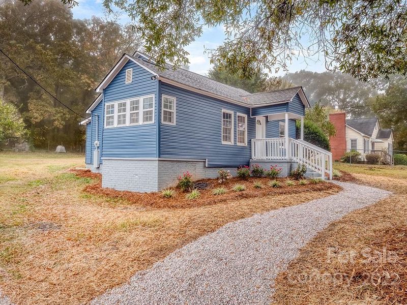129 Hansard Dr, Charlotte, NC 28214