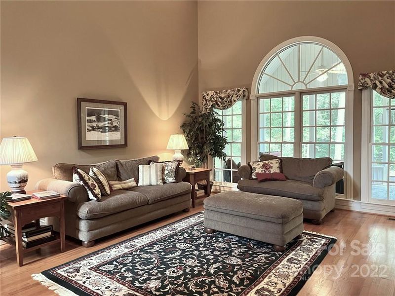 6376 Fox Chase Dr, Davidson, NC 28036