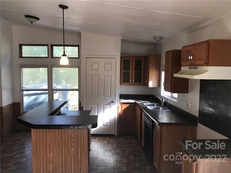 2001 Stanley Lucia Rd, Mount Holly, NC 28120