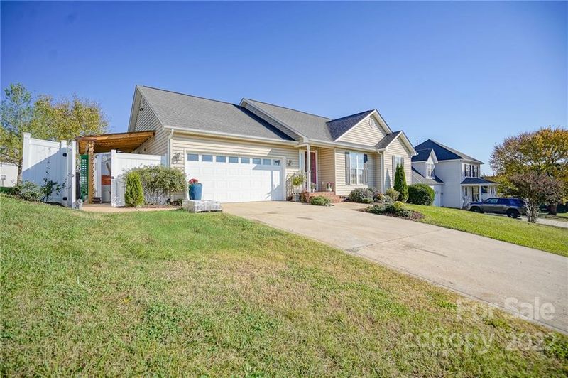 517 Richard Steven Dr, Dallas, NC 28034