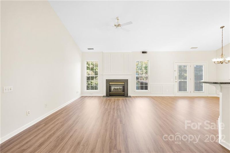 6349 Elderslie Dr #10, Charlotte, NC 28269