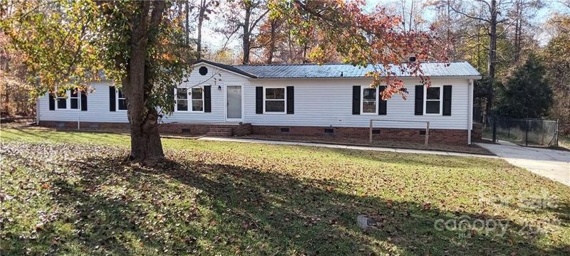 179 Eastgate Dr, Statesville, NC 28625