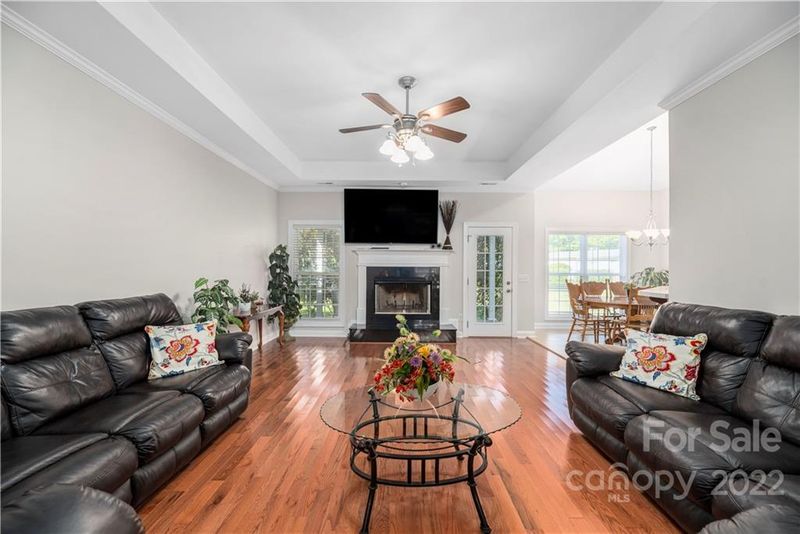 323 Elysian Dr, Mooresville, NC 28117