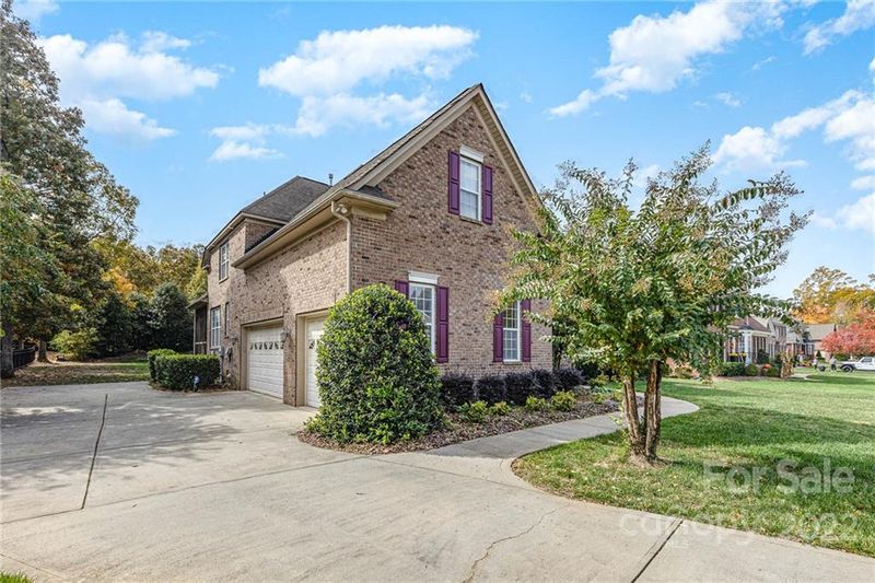 2502 Albatross Ln, Matthews, NC 28104
