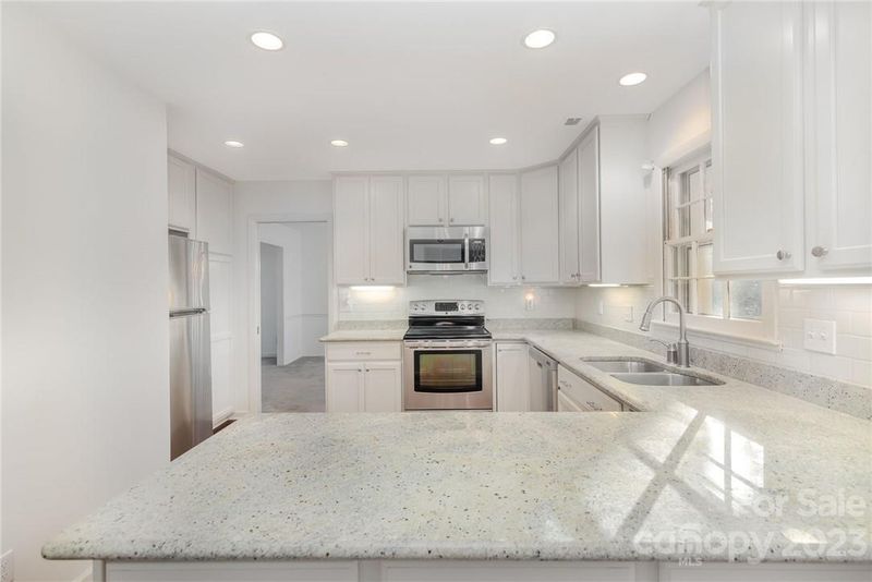 7131 Powder Mill Pl, Charlotte, NC 28277