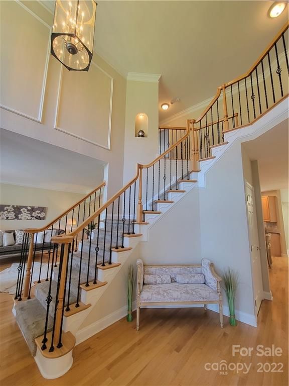 1706 Reverdy Oaks Dr, Matthews, NC 28105