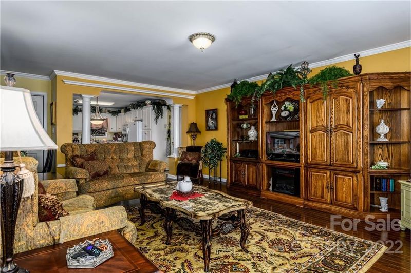 2433 23rd Street Dr NE, Hickory, NC 28601