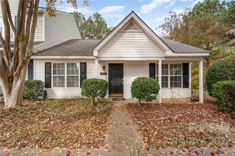 10519 Prairie Ridge Ln, Charlotte, NC 28213