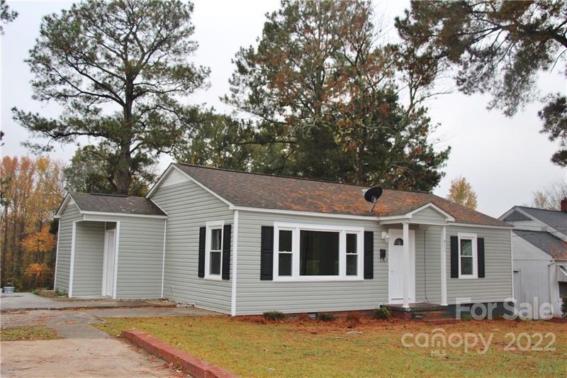 811 W Meeting St, Lancaster, SC 29720