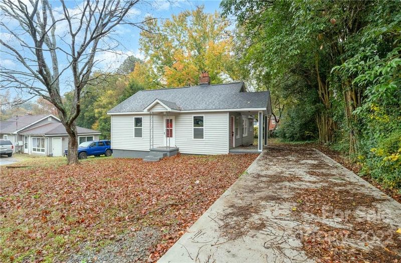 116 Belton Ave, Mount Holly, NC 28120