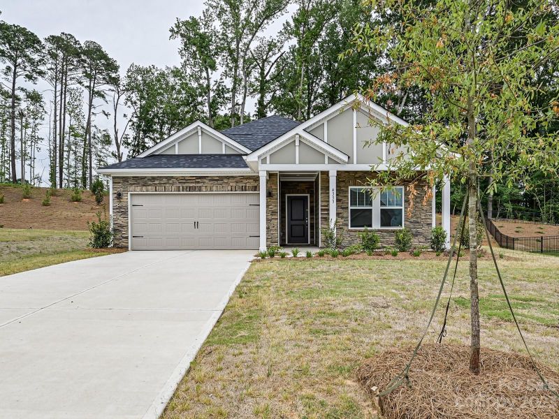 4333 Duplin Dr, Charlotte, NC 28214