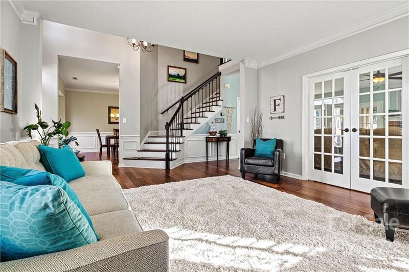 21203 Harken Dr, Cornelius, NC 28031