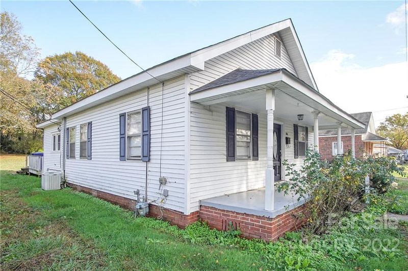 306 2nd St, Stanley, NC 28164