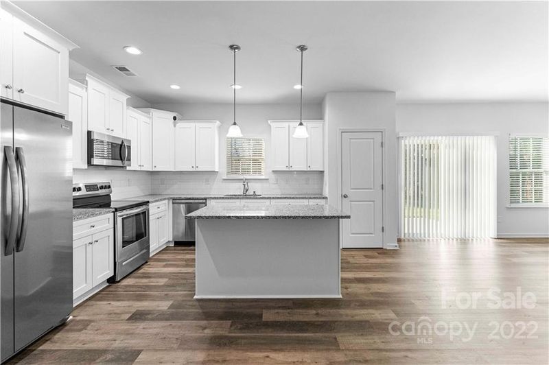 816 Mcdonald Rd, Charlotte, NC 28214