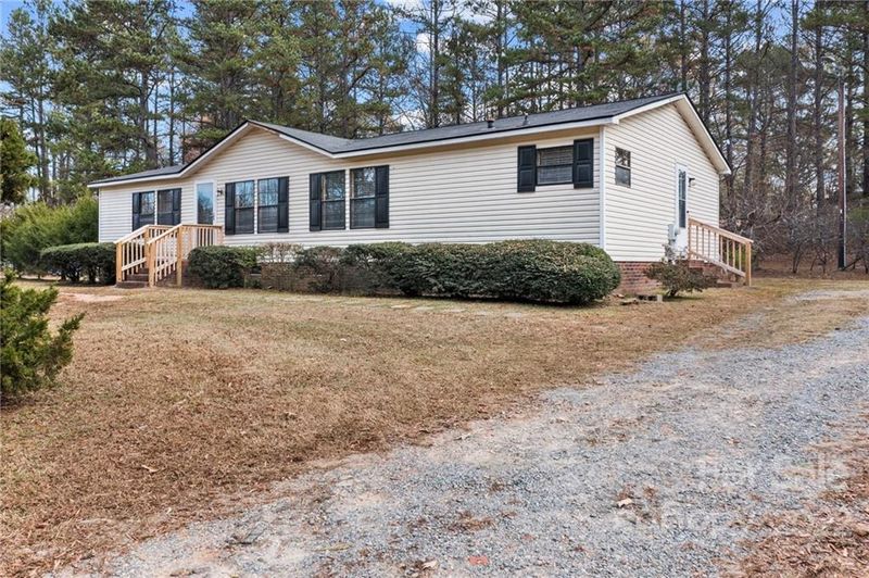 5956 Charlie Walker Rd, Kannapolis, NC 28081