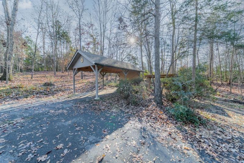 7318 Valleybrook Rd, Charlotte, NC 28270