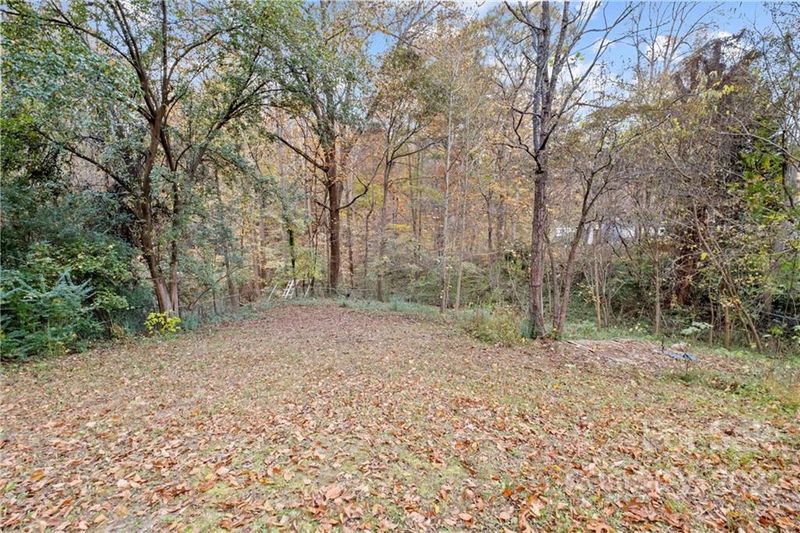 2711 Douglas Dr, Gastonia, NC 28054