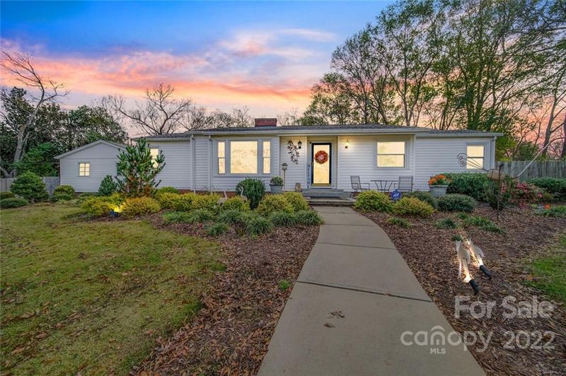 4139 Roberta Rd, Concord, NC 28027