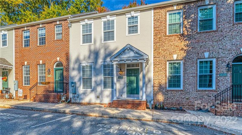 21333 Pine St, Cornelius, NC 28031