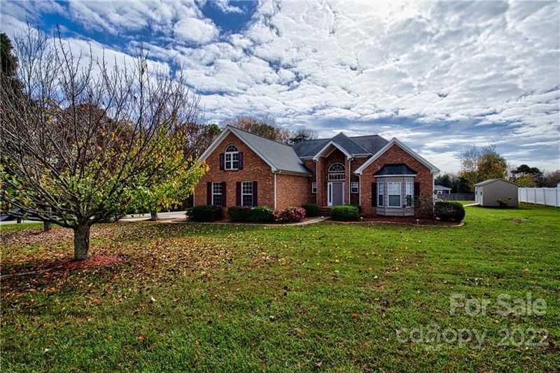 103 Shoreview Dr, Mooresville, NC 28117