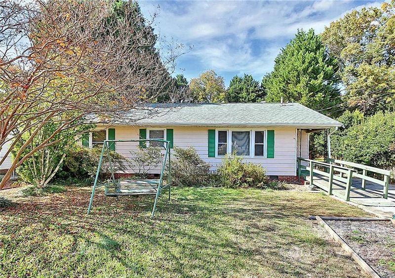 905 Summer Dr, Gastonia, NC 28052