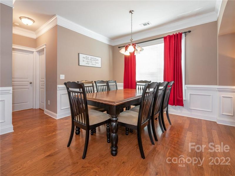 1038 Fleming Ln, Matthews, NC 28104