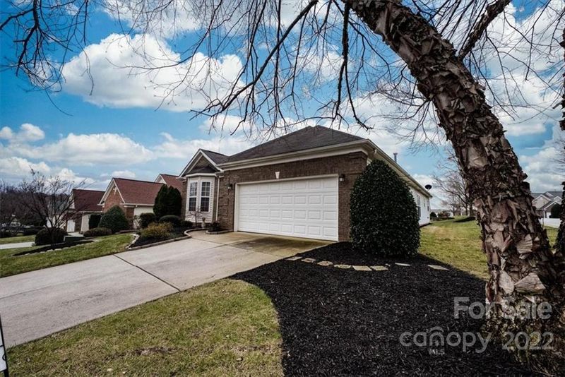 823 Platinum Dr, Fort Mill, SC 29708