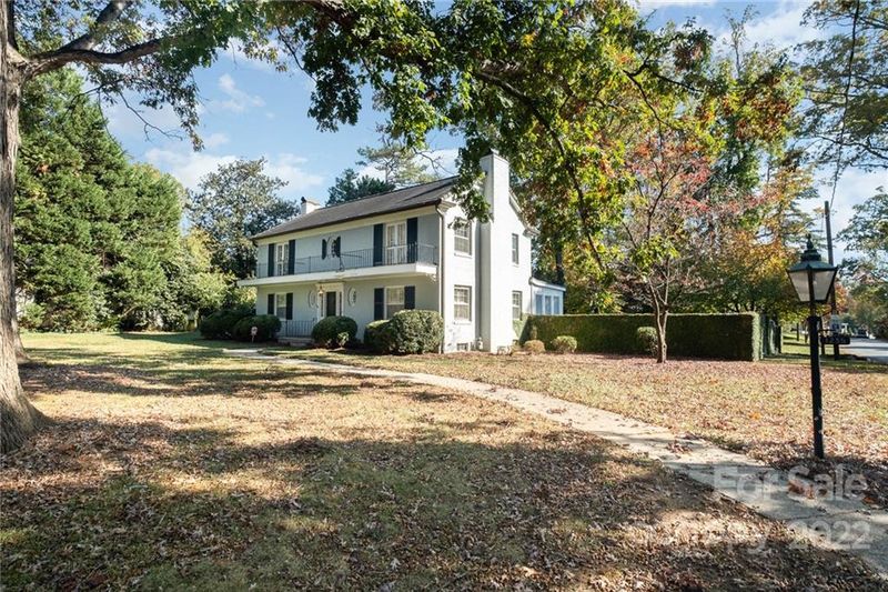 1235 S Wendover Rd, Charlotte, NC 28211