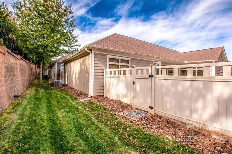 19407 Greentree Way, Cornelius, NC 28031