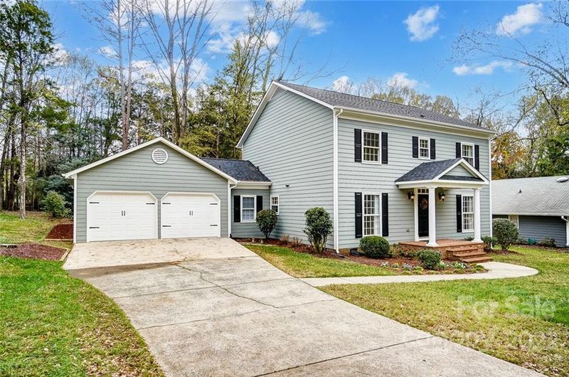 2601 Innsbrook Rd, Charlotte, NC 28226