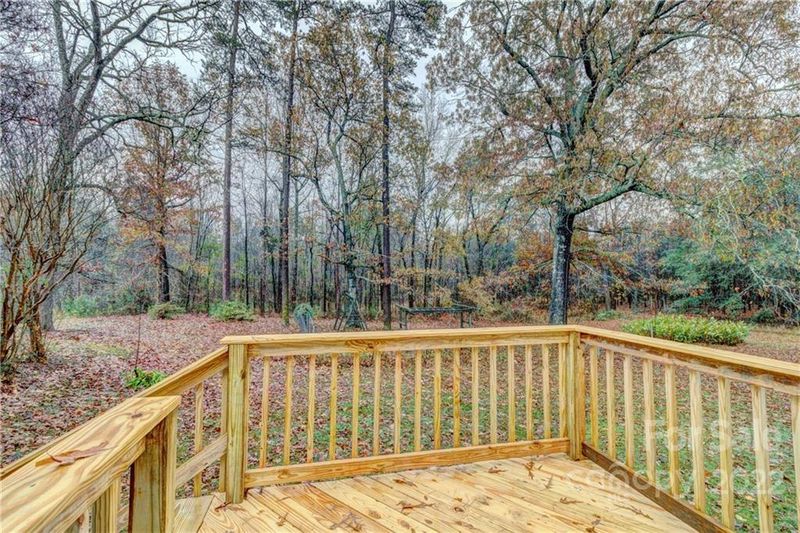 204 Spinners Dr, Cherryville, NC 28021