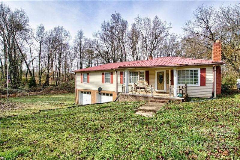 1564 S Aspen St, Lincolnton, NC 28092