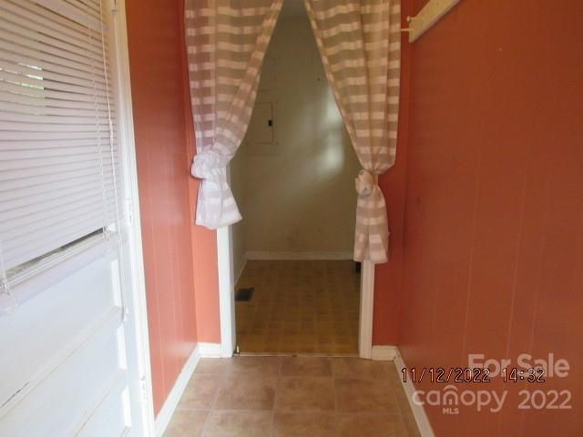 120 Circle Dr, Mount Holly, NC 28120