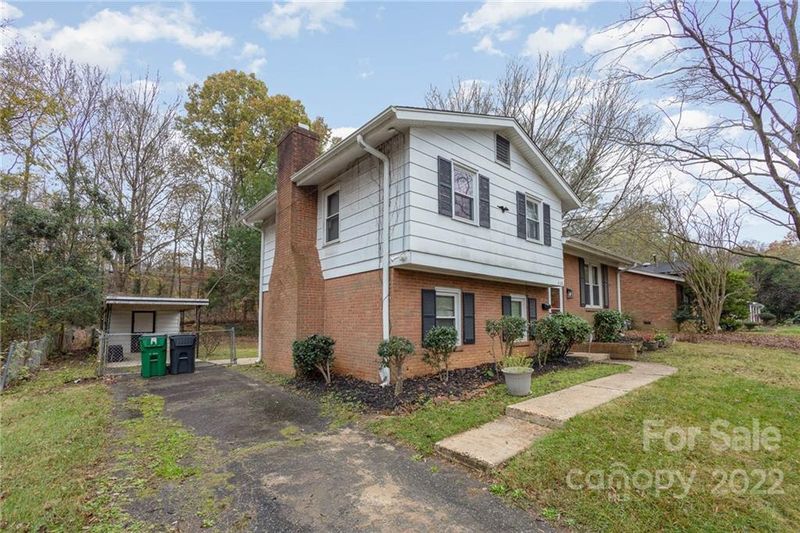 4108 Colebrook Rd, Charlotte, NC 28215