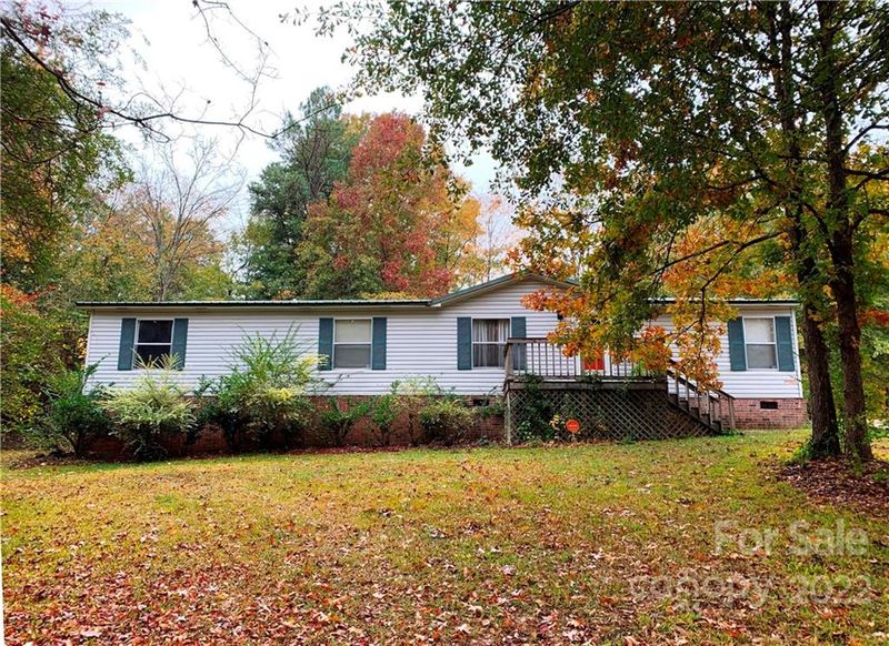 1429 Kings Cir, Lancaster, SC 29720