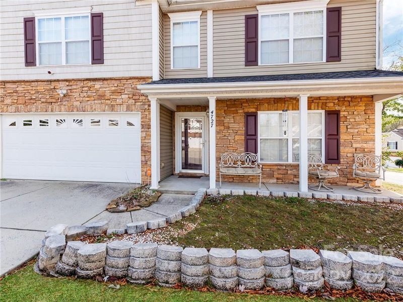 4727 Mortonhall Rd, Charlotte, NC 28215