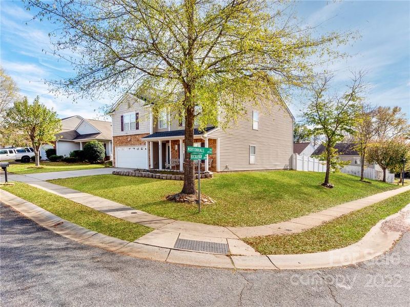 4727 Mortonhall Rd, Charlotte, NC 28215