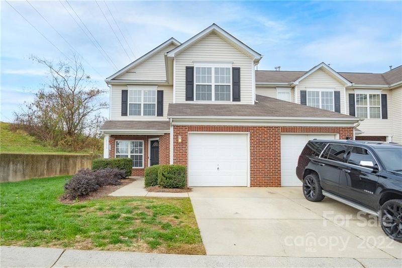 8532 Carolina Lily Ln, Charlotte, NC 28262