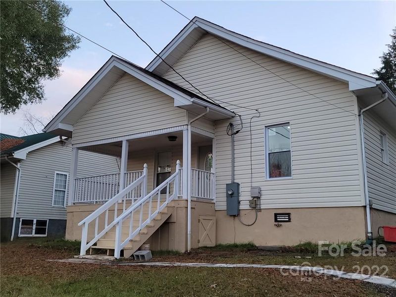 231 W B St, Newton, NC 28658